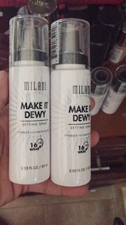 Xịt khoá nền Milani