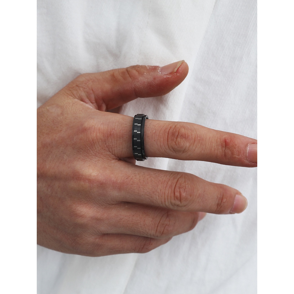 Nhẫn nam nữ tròn Unisex màu đen Thời trang PUN chất liệu Titan đẹp đơn giản - Nhẫn Spot Ring