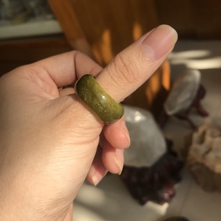 Nhẫn ngọc Serpentine