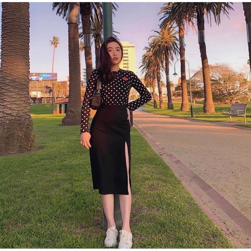 Chân Váy Midi Xẻ Tà Phong Cách Chuẩn Ulzzang | BigBuy360 - bigbuy360.vn