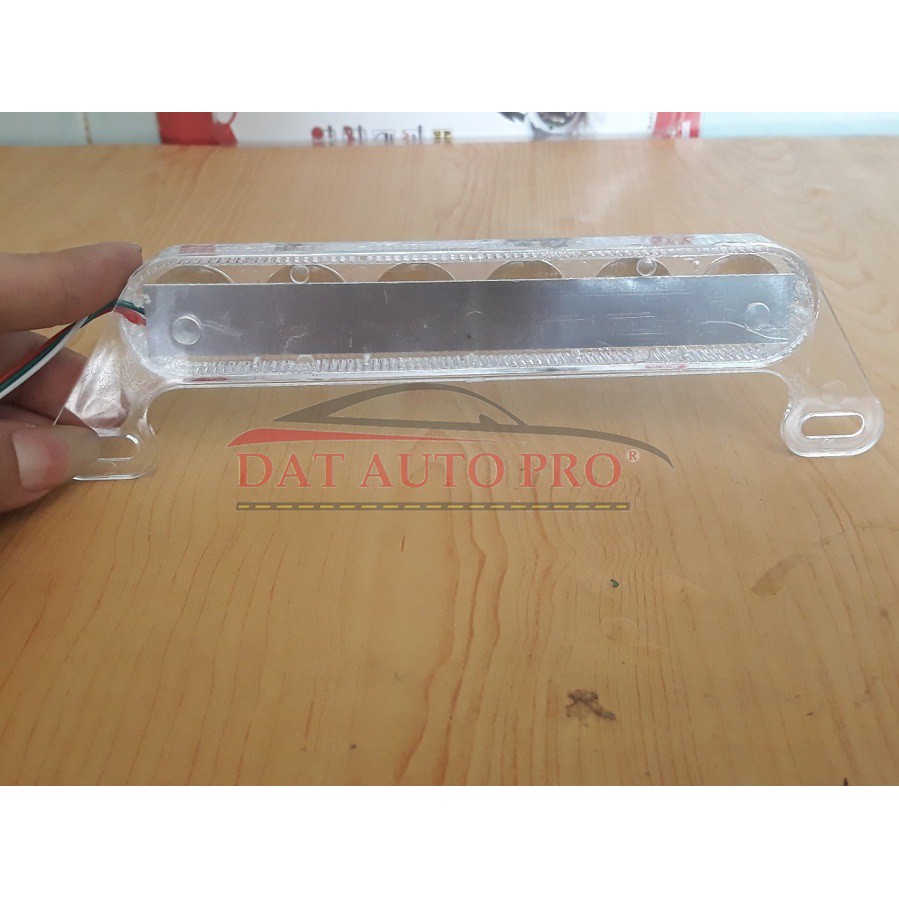 Bộ Đèn 6 led nhấp nháy kiểu police 3 màu dùng cho oto,xe máy.