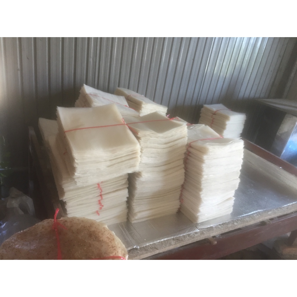 Bánh tráng phơi sương cuốn thịt, Không nhúng nước, Vuông nhỏ.