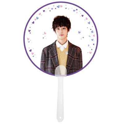 Quạt cầm tay BTS dành cho các fan