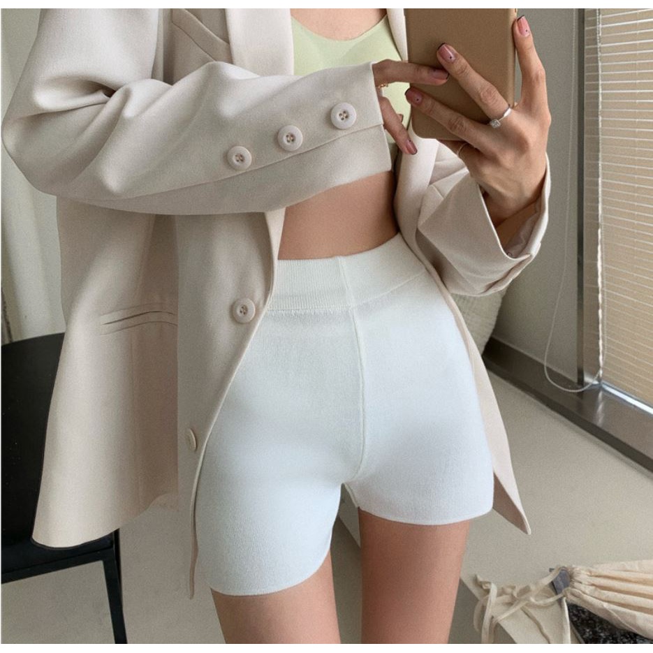 Quần Black Funoff Short - Biker short dáng ngắn nữ nâng mông co giãn 4 chiều 2 màu đen trắng