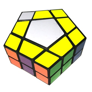 Rubik biến thể 5 cạnh 2 tầng