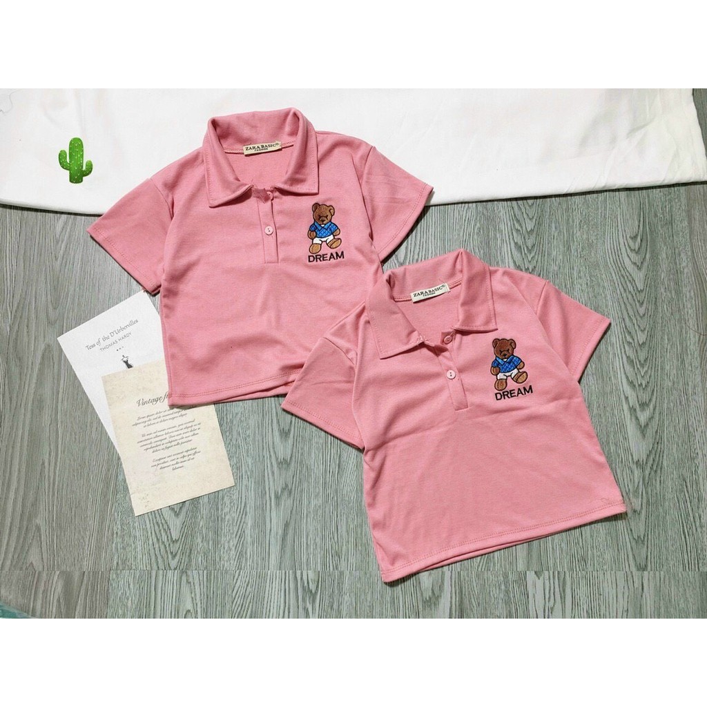 Áo thun croptop cổ bẻ phối thêu gấu ngực xinh pc