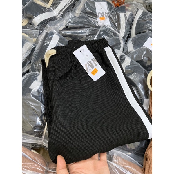 quần jogger bom tăm tổ ong màu đen nâu
