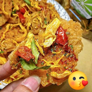 CƠM CHÁY LẮC KHÔ GÀ LÁ CHANH HỘP 500GRAM