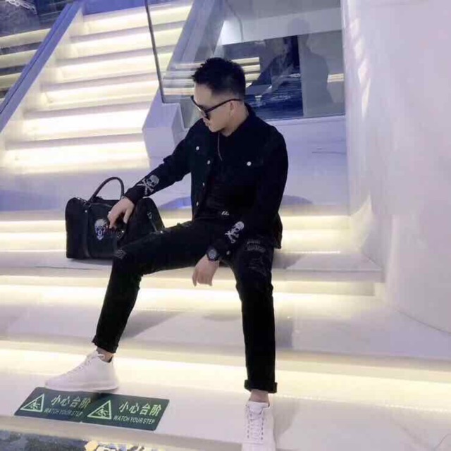 Áo khoác bò Đính đá siêu cấp có sẵn !!