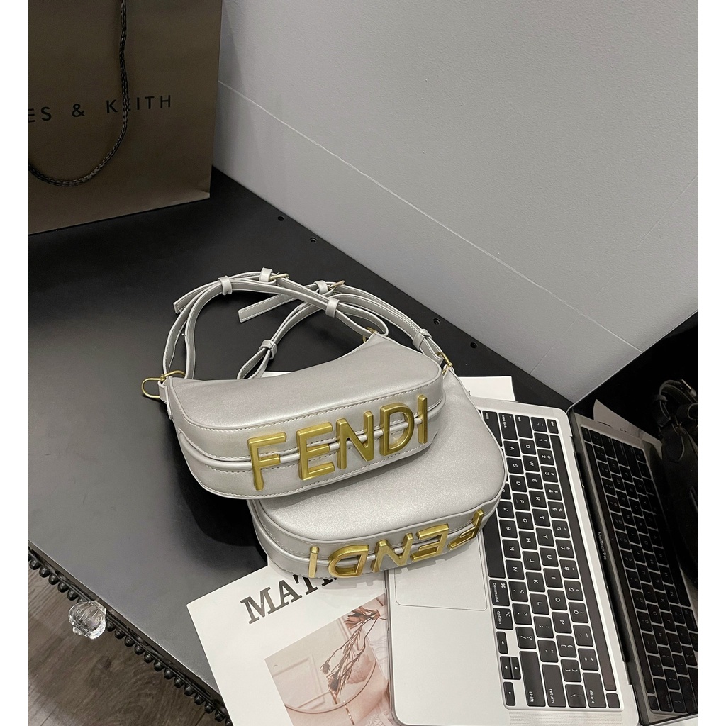 Túi Kẹp Nách FENDI Hàng Cao Cấp Dày Dặn