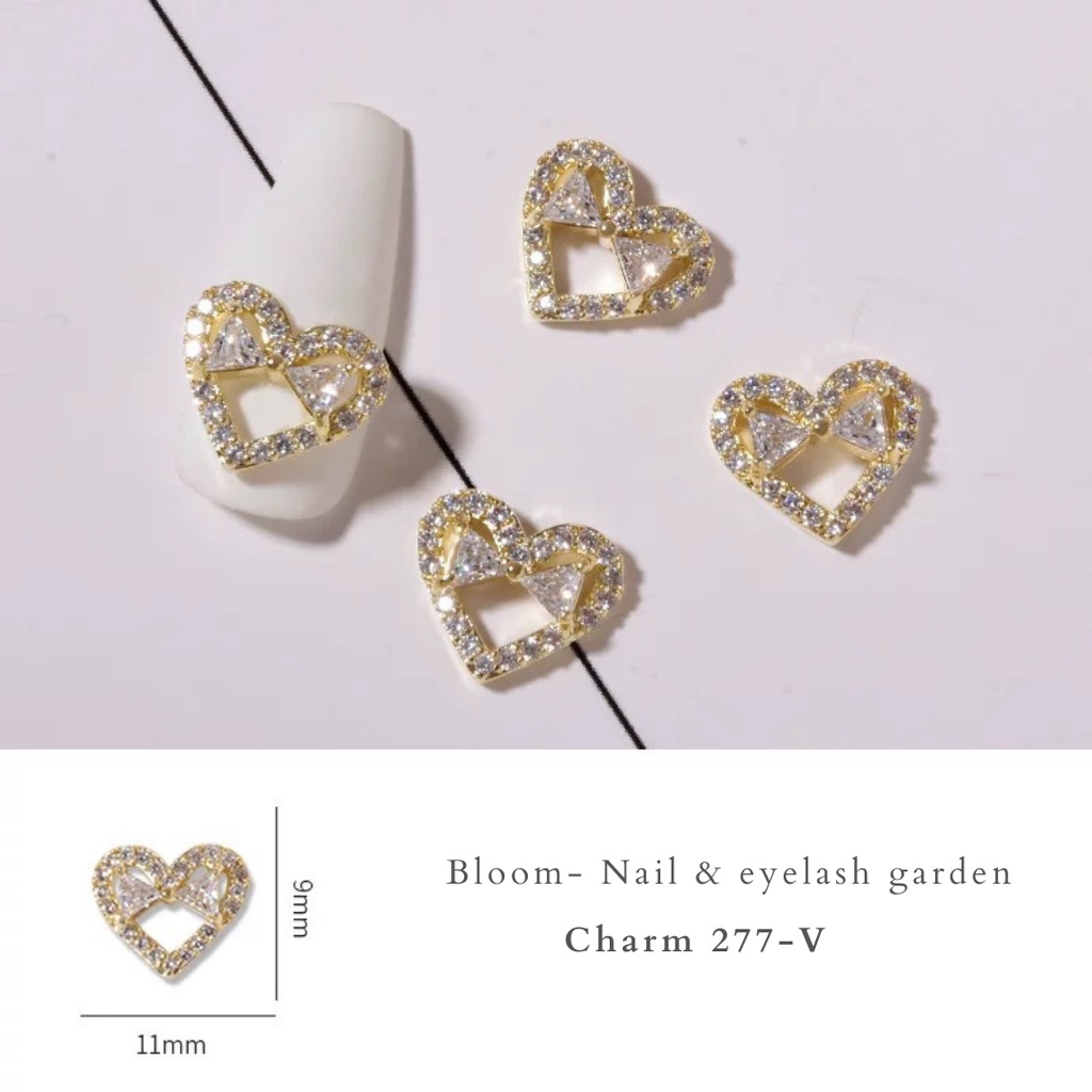 Charm nail gắn móng tay