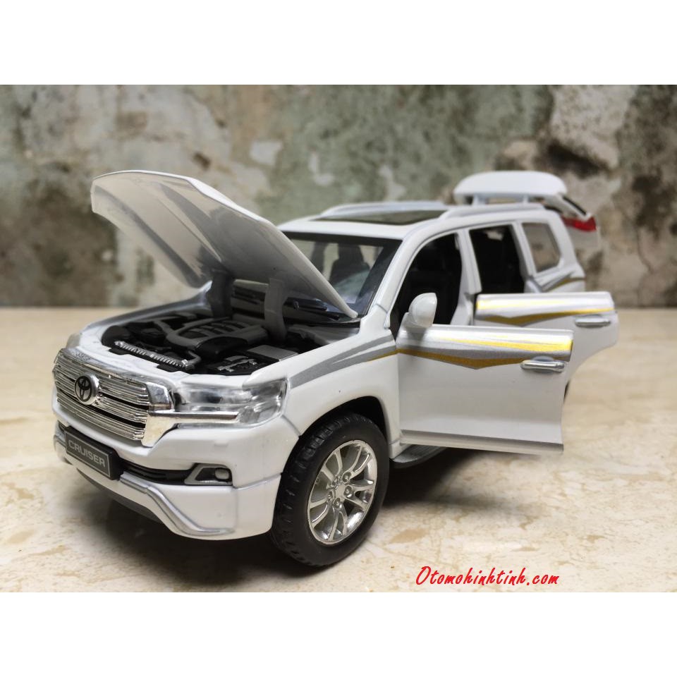 Mô hình xe TOYOTA Land Cruiser 2018 1:32