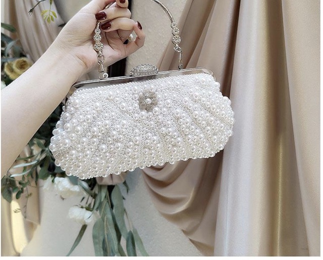 [Mã WASKT304 giảm 15% tối đa 30K đơn 99K] Clutch dự tiệc khoá đá có quai cầm sang trọng