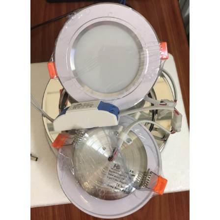 Đèn led âm trần downlight 7W đổi màu 3 chế độ