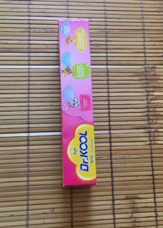 Kem đánh răng DR kool hương dâu 75g
