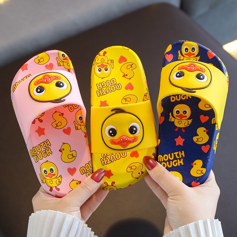 Dép em bé trai Dép trẻ em 💥FREESHIP💥 Dép cho bé từ 3-8 tuổi ,dép lê quai ngang cho bé trai bé gái hình chú vịt đế mềm