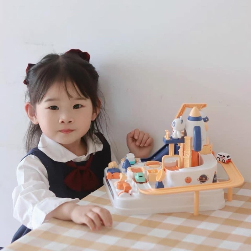 Đồ chơi mê cung tìm đường mẫu trạm vũ trụ, đồ chơi điều khiển ô tô đĩa bay về đích, đồ chơi điều khiển bằng tay cho bé