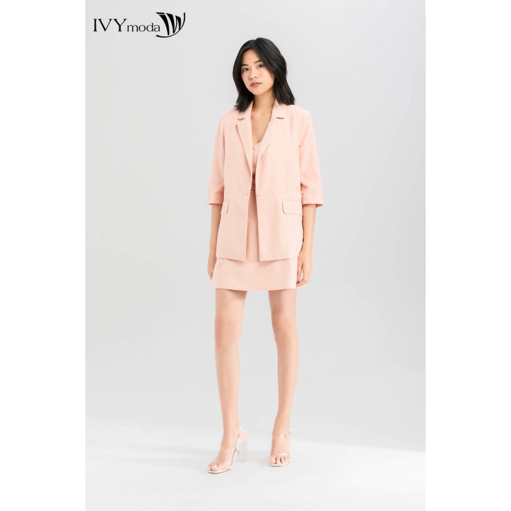 Áo blazer nữ lửng đệm vai IVY moda MS 66B8574