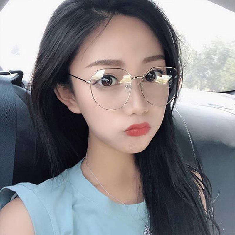 Mắt kính gọng tròn phong cách cổ điển thời trang cho nữ