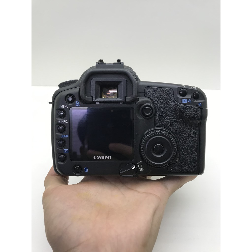 Bộ Máy Ảnh Canon 30D kèm lens 28-80 ngoại hình 99%