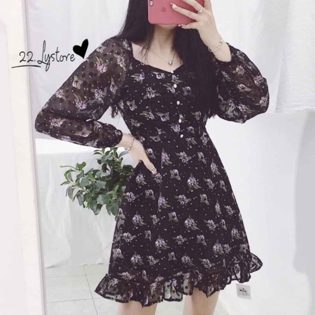 Đầm hoa đen nút ngực