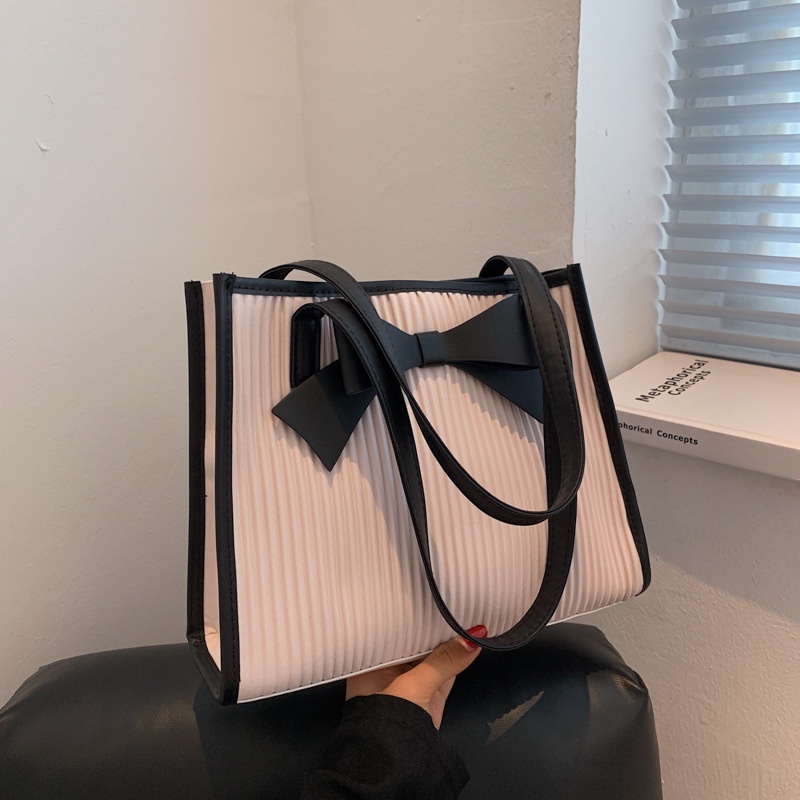 Túi đeo vai thời trang mùa thu cho nữ 2021