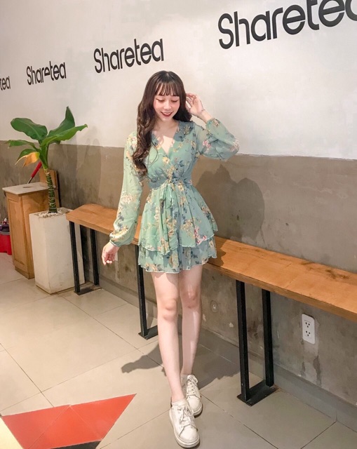 JUMPSUIT HOA TẦNG CỔ V CỘT EO