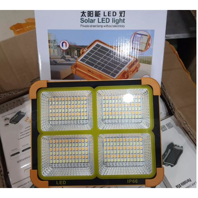 Đèn tích điện,pha 300W siêu sáng D8 sạc bằng điện hoặc năng lượng mặt trời xách tay tiện dụng chống nước mưa