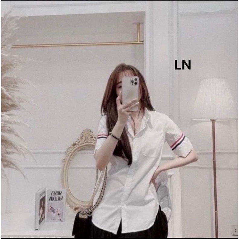 Áo sơ mi viền tay đỏ