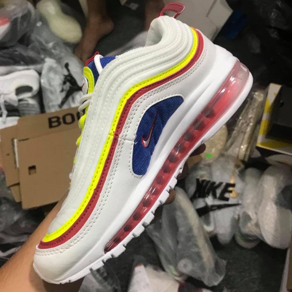 Giày Air MAX trắng viền vàng đỏ mới nhất