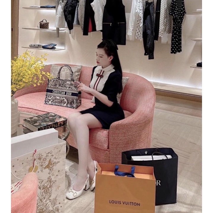 Đầm đen viền gucci