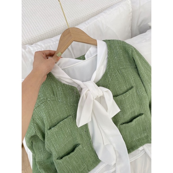 SET ÁO SƠ MI TRẮNG THẮT NƠ CỔ KÈM KHOÁC XANH BỐ