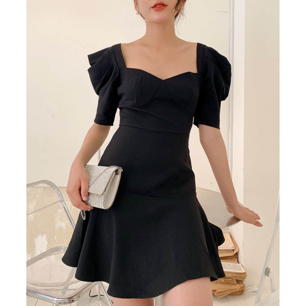 Đầm RECHIC tay phồng Kaity dáng ôm màu đen | BigBuy360 - bigbuy360.vn