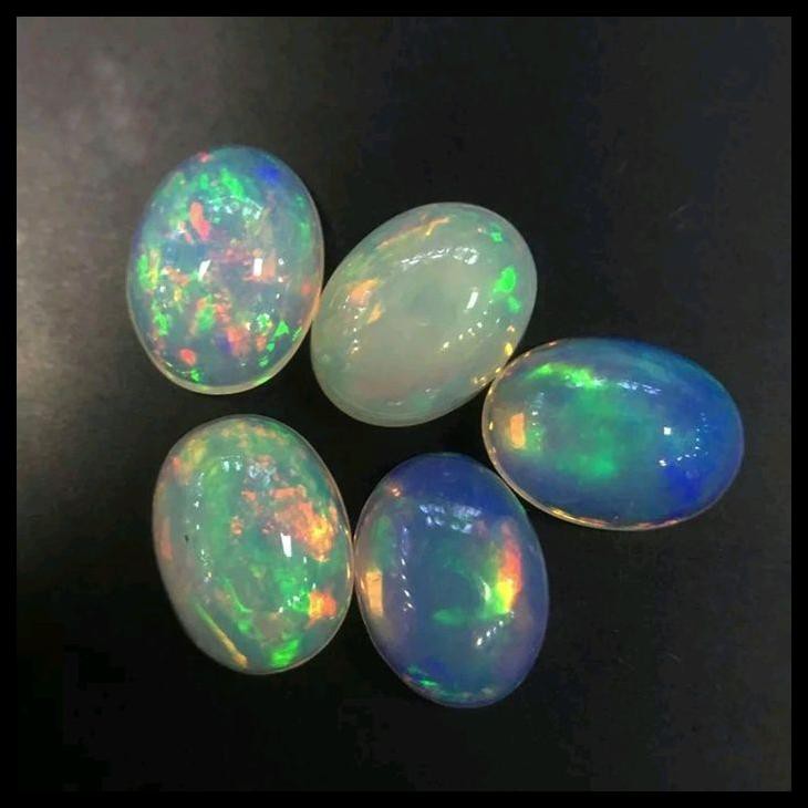 Đá Opal Tự Nhiên Màu Trắng Độc Đáo