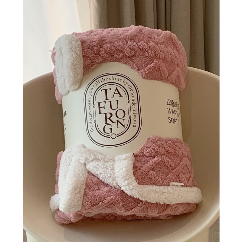 Chăn len lông cừu TAFURONG LOẠI 1, Mền len Mông cổ thế hệ mới kích thước 2mx2m3 nặng 2,6kg