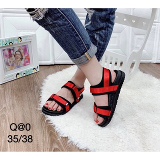 SANĐAN QUAI DÙ CẬP BẾN