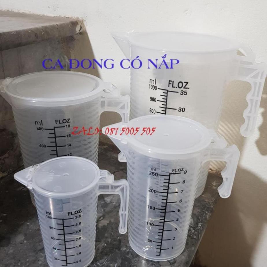 CA ĐONG THỂ TÍCH BẰNG NHỰA 2 LÍT CÓ NẮP ĐẬY VỚI 2 BÊN VẠCH T289H
