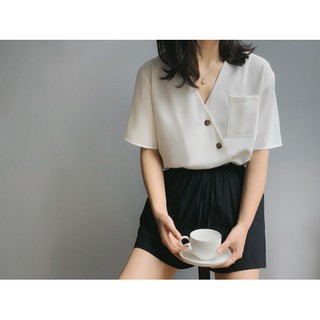 Áo vạt khuy chéo