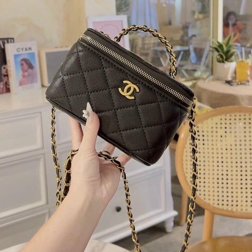Túi đeo chéo 2 màu đen trắng cầm tay mini chất da mềm thêu trám form hộp cơm siêu sang chảnh giá RẺ ( Hàng có sẵn)
