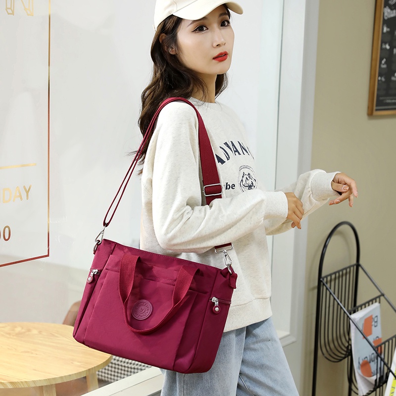 Túi Đeo Vai Cỡ Lớn Bằng Nylon Thiết Kế Mới Thời Trang Dành Cho Nữ