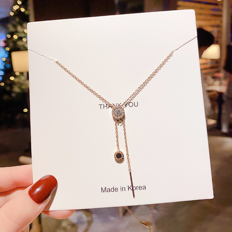 Titanium steel and rose gold necklace with simple collarbone design