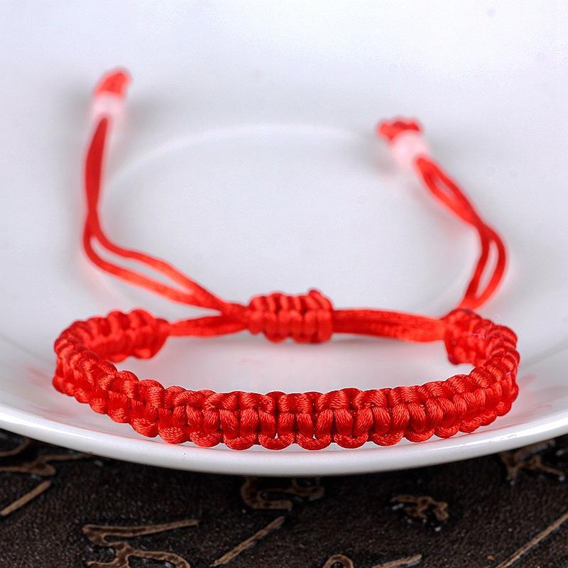 Vòng đeo tay sợi chỉ đỏ handmade thời trang