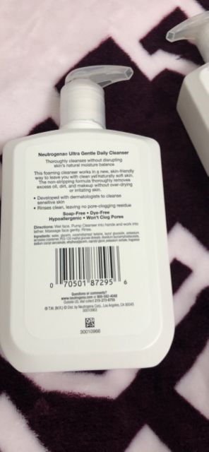 Sữa rửa mặt Neutrogena Ultra Gentle Daily Foaming Formula 354ml