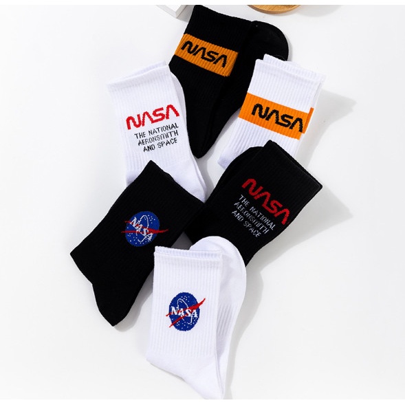 Vớ cao cổ chữ NASA Nam Nữ phong cách trẻ trung, năng động.