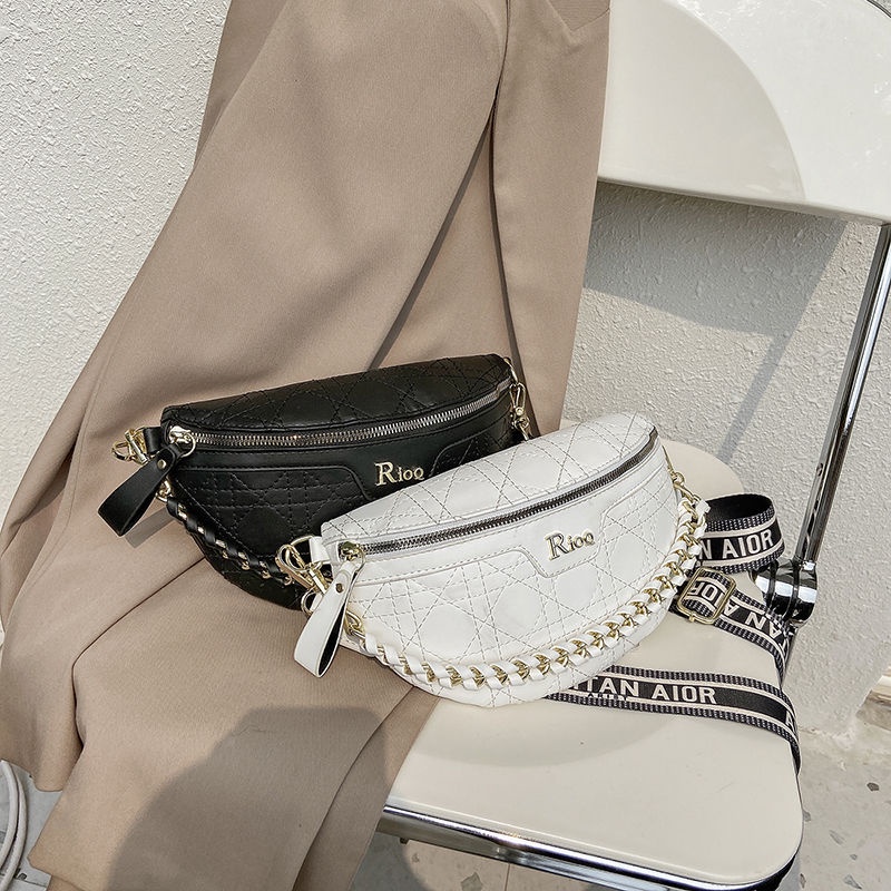 Túi đeo chéo phong cách phương Tây sành điệu cho nữ 2022