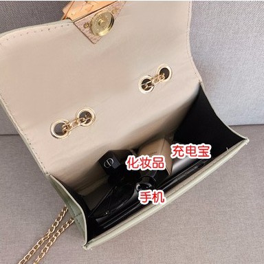 Túi Đeo Chéo Nữ Viền Cong Khóa Gương Lệch TT 51 | BigBuy360 - bigbuy360.vn