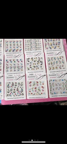Sticker dán móng ( vỉ 12 bộ )