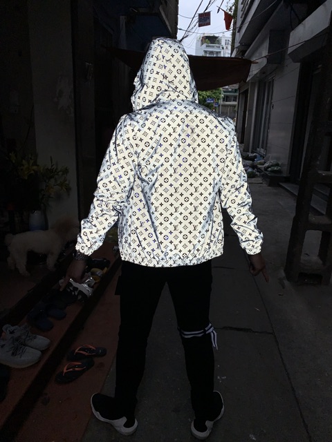 Áo gió phản quang hot
