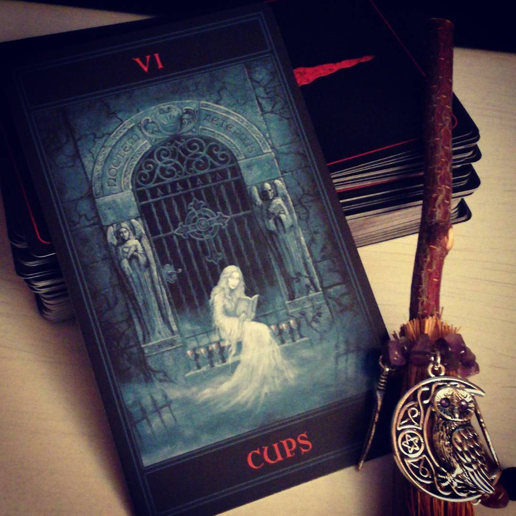 Bài Gothic Tarot (Guu Tarot Shop)