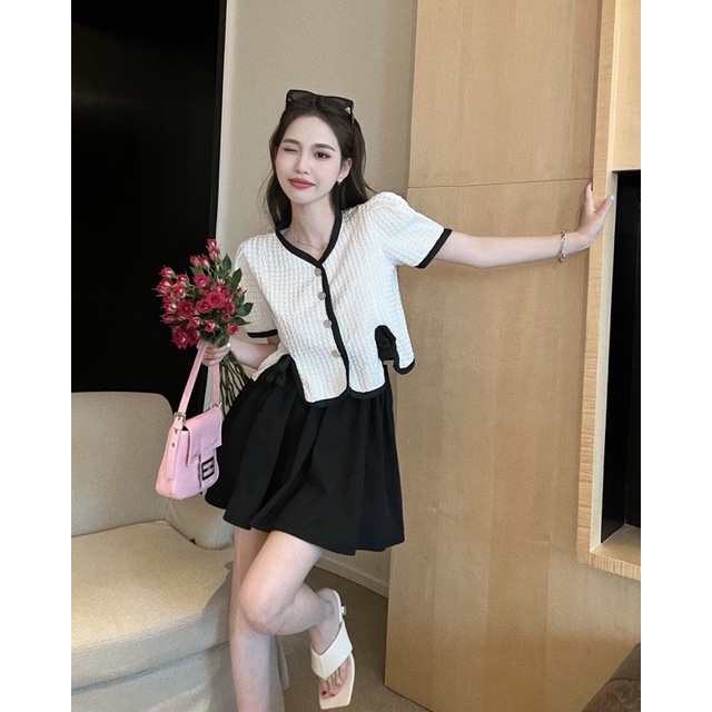 SET ÁO TRẮNG VIỀN NƠ + CHÂN VÁY ĐEN (TH)